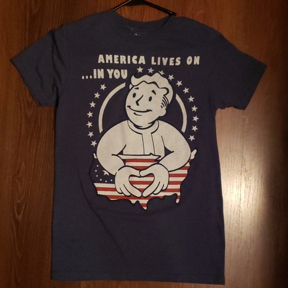 New Bethesda's Distressed  America Lives.. T-shirt